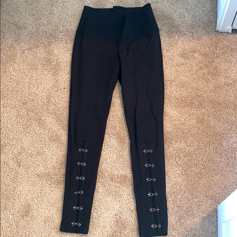 High Waist Bebe Leggings with shin clasps
